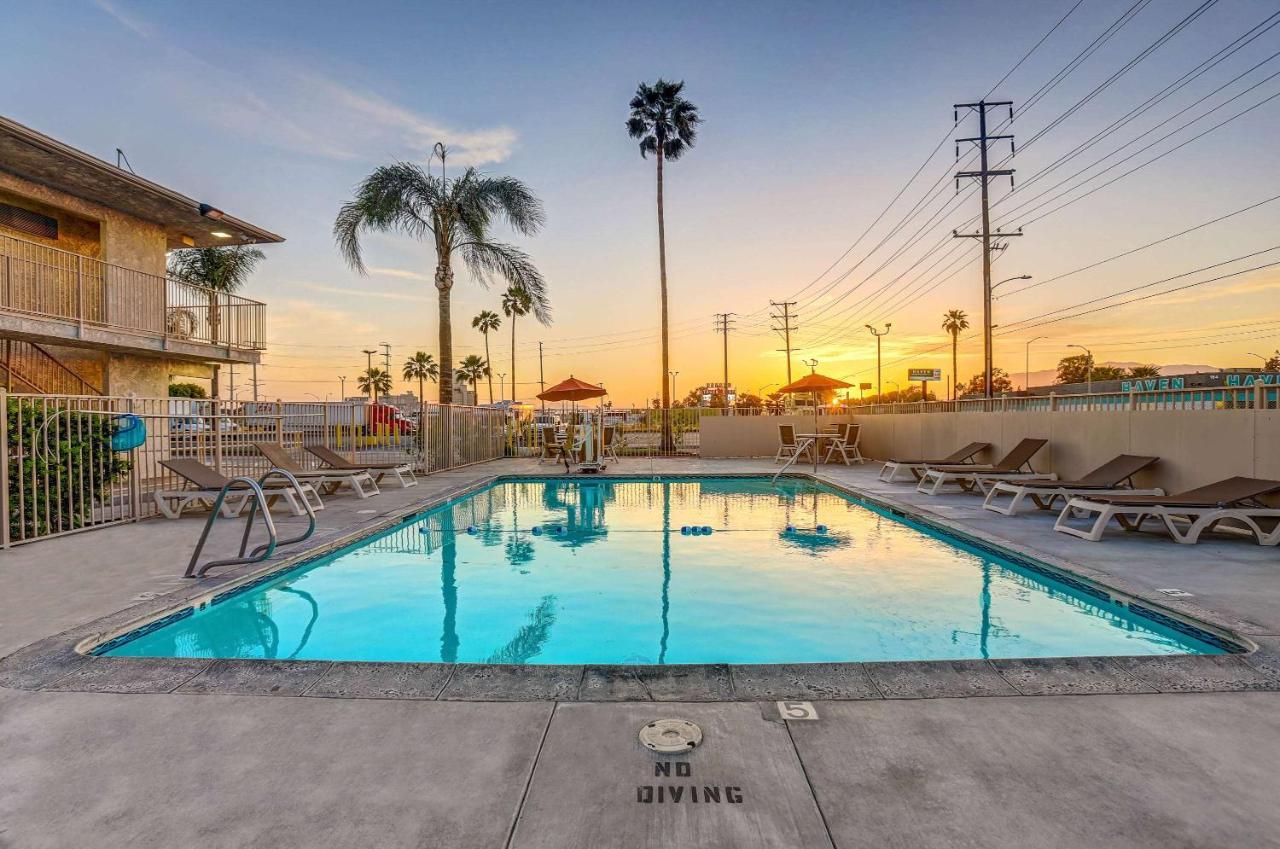 Hotel 6-san Bernardino, Ca - South San Bernardino