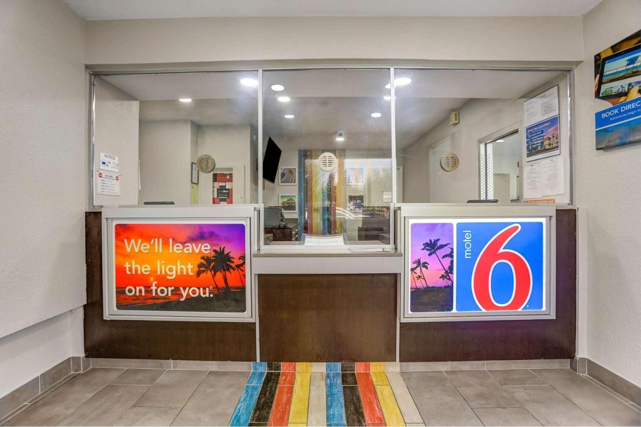 Hotel 6-san Bernardino, Ca - South